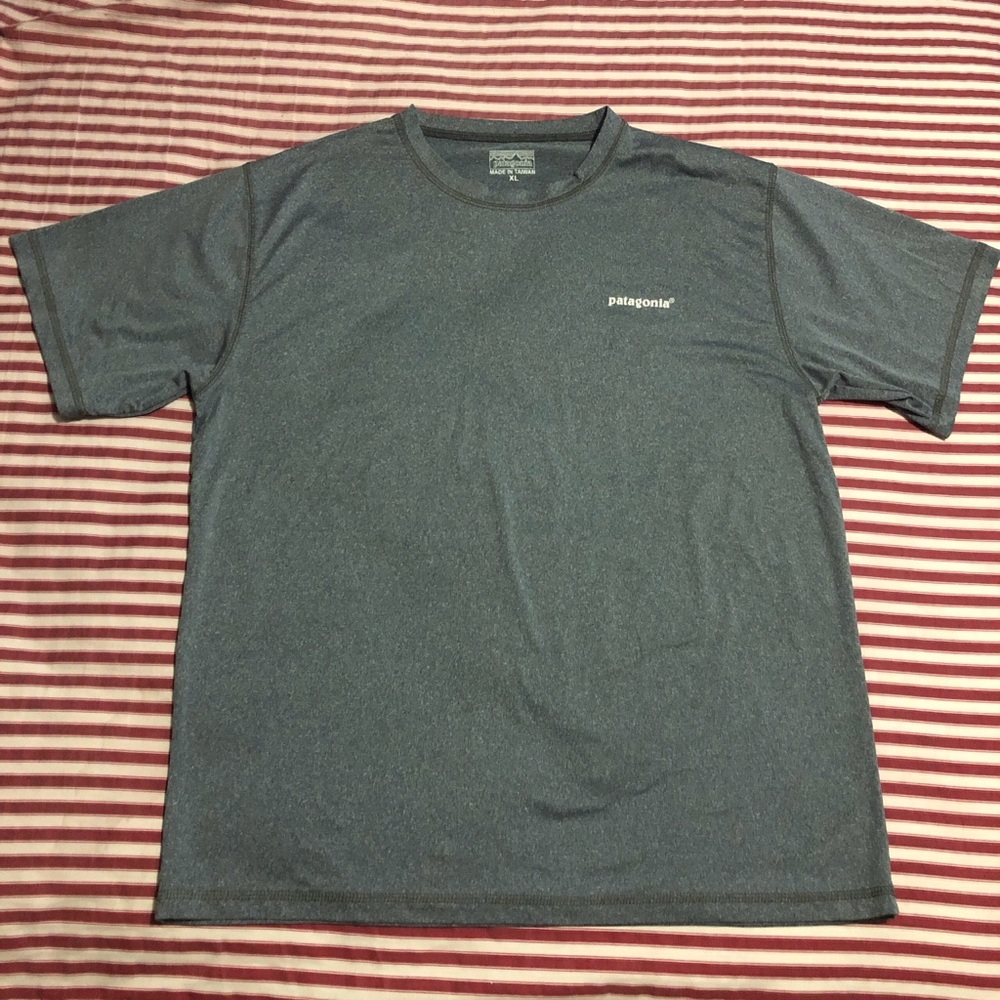 Patagonia Men’s Short-Sleeve Crew Tee in Heathered Navy